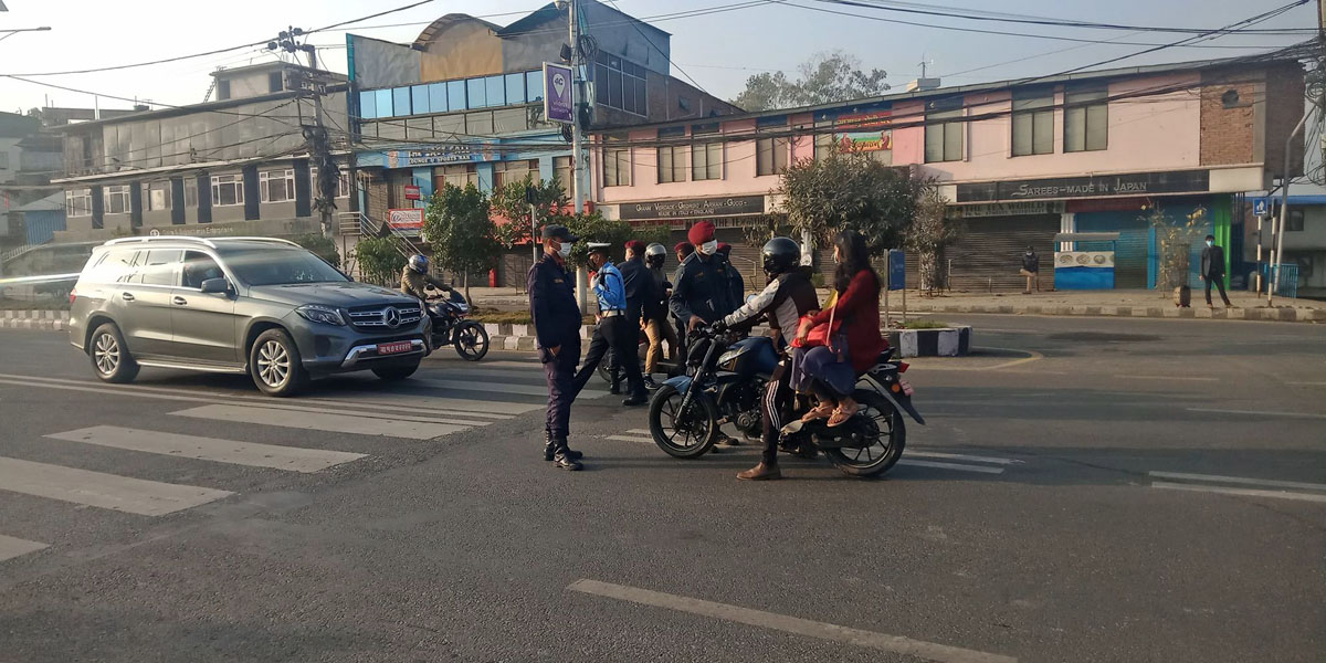 लकडाउनमा थप कडाई, एकै दिन ४ हजार बढी सवारी नियन्त्रणमा 